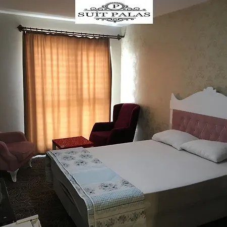 Aparthotel Suit Palas